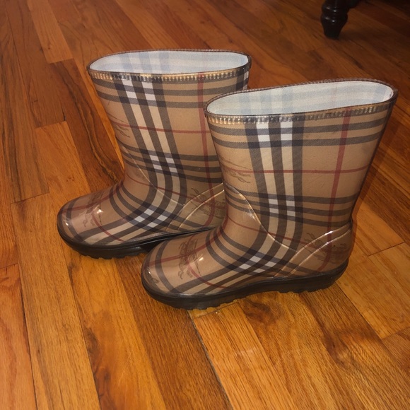 Burberry Shoes - BURBERRY CALF RAINBOOTS Burberry Shoes - BURBERRY CALF RAINBOOTS